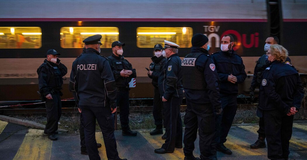 Prancis memperketat pembatasan di perbatasan Jerman, menambahkan tes virus wajib.