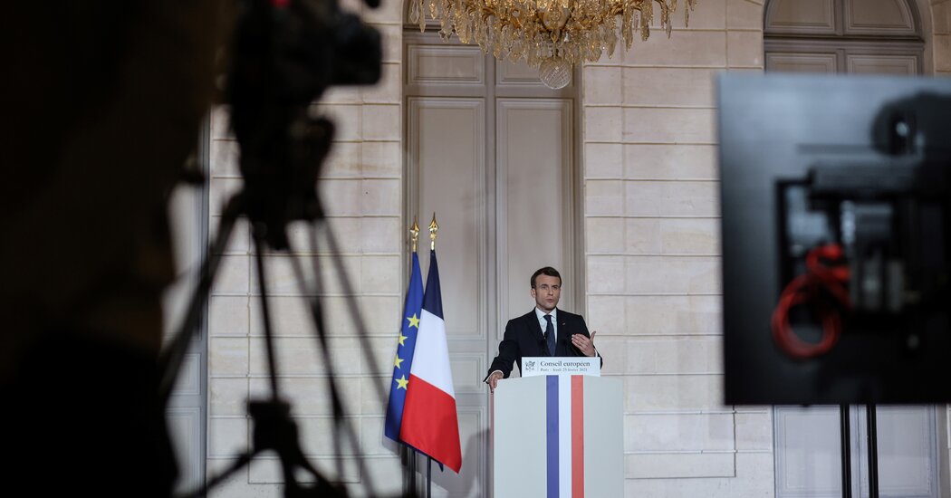 Mengincar Pemilu Ulang, Macron Berjalan di Tightrope Di Atas Krisis yang Berputar-putar di Prancis
