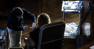 Italia yang Putus asa Menghalangi Ekspor Vaksin yang Terikat ke Australia