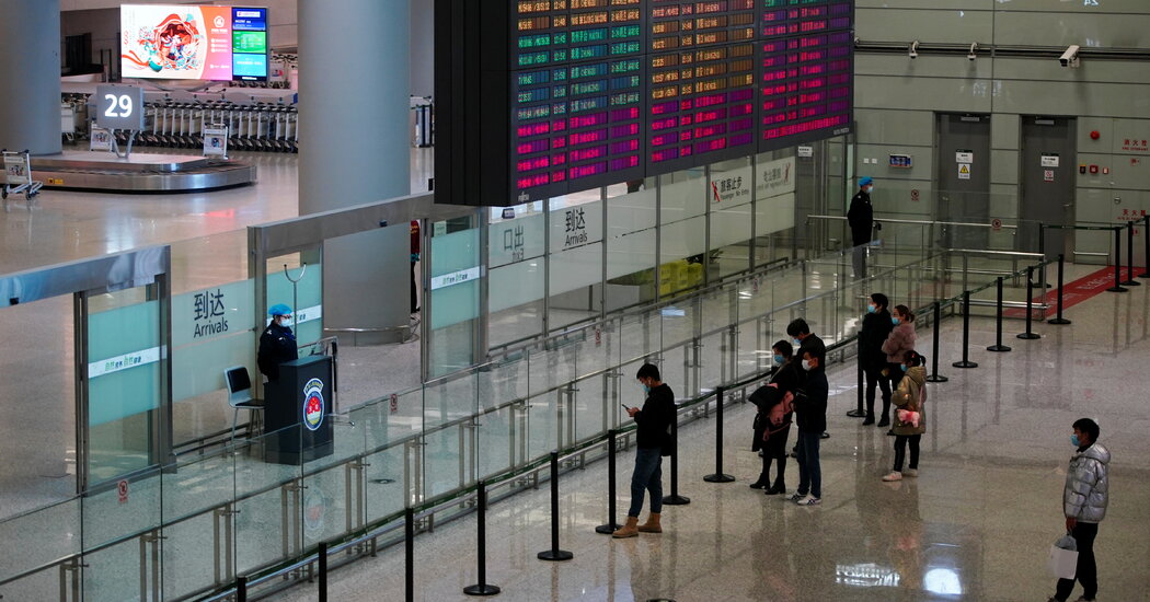 China membuat beberapa pelancong melakukan usapan anal, membuat marah pemerintah asing.