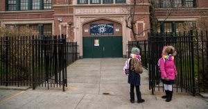 Pembukaan Kembali Sekolah Kota New York Tidak Mendorong Penyebaran Virus, Studi Mengatakan