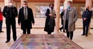 Mosaik yang Telah Lama Hilang dari ‘Istana Terapung’ Caligula Kembali ke Rumah