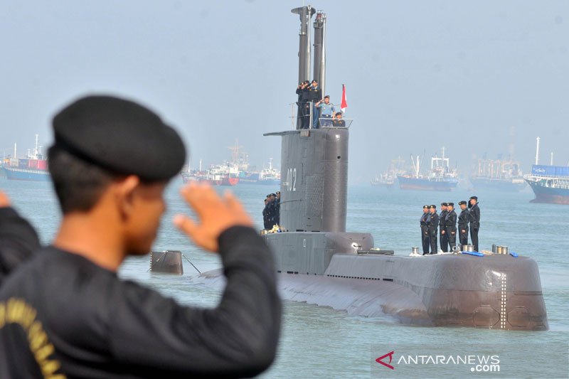 Oksigen kapal selam yang hilang bisa bertahan 5 hari, jika dihidupkan: Angkatan Laut