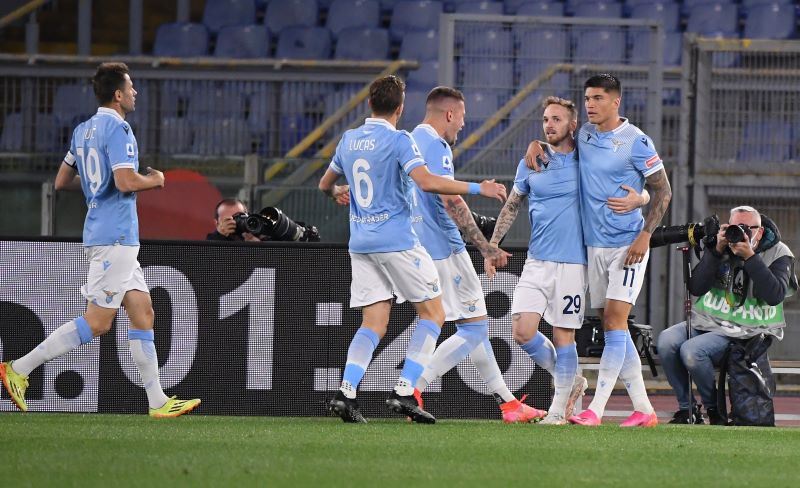 Dikagetkan Gol Cepat Correa, Milan Tertinggal 0-1 dari Lazio di Babak Pertama : Okezone Bola