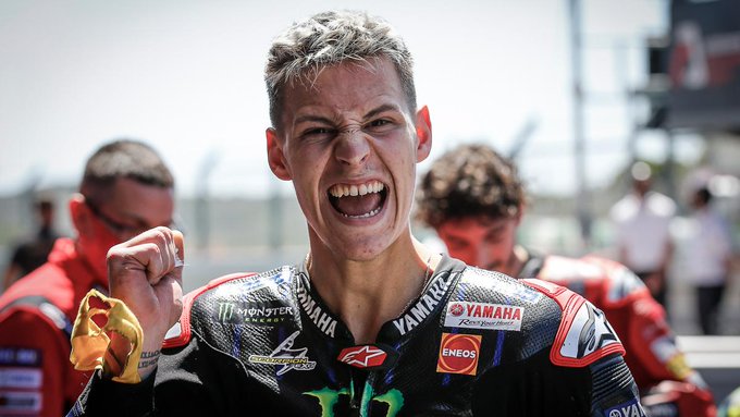 Quartararo Tiru Selebrasi Cristiano Ronaldo saat Rayakan Kemenangan di MotoGP Portugal : Okezone Sports