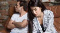 Tanda Kamu Terlalu Pasif dalam Hubungan