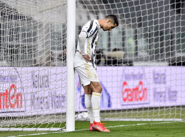 Mudah Tersinggung, Penyebab Cristiano Ronaldo Dikucilkan Pemain Juventus? : Okezone Bola